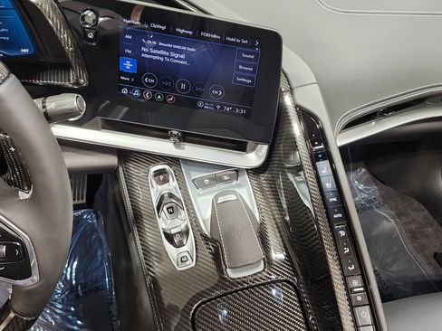 Used 2023 Chevrolet Corvette Z06 w/ Z07 Performance Package image 18