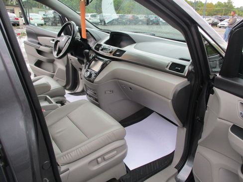 Used 2016 Honda Odyssey EX-L image 29