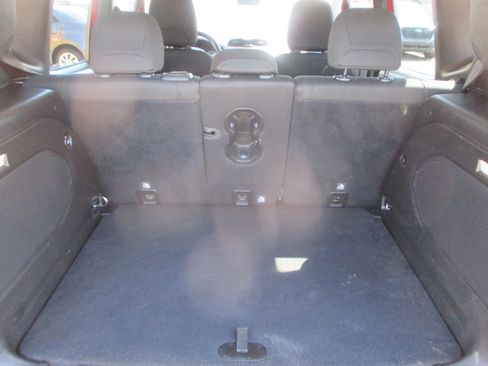 Used 2015 Jeep Renegade Latitude image 13