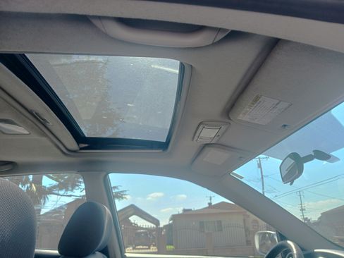 Used 2006 Toyota Matrix XR image 32