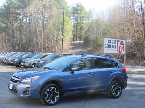 Used 2016 Subaru Crosstrek 2.0i Premium image 2