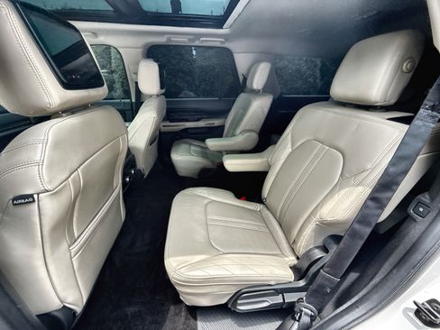 Used 2018 Ford Expedition 4WD Platinum image 8