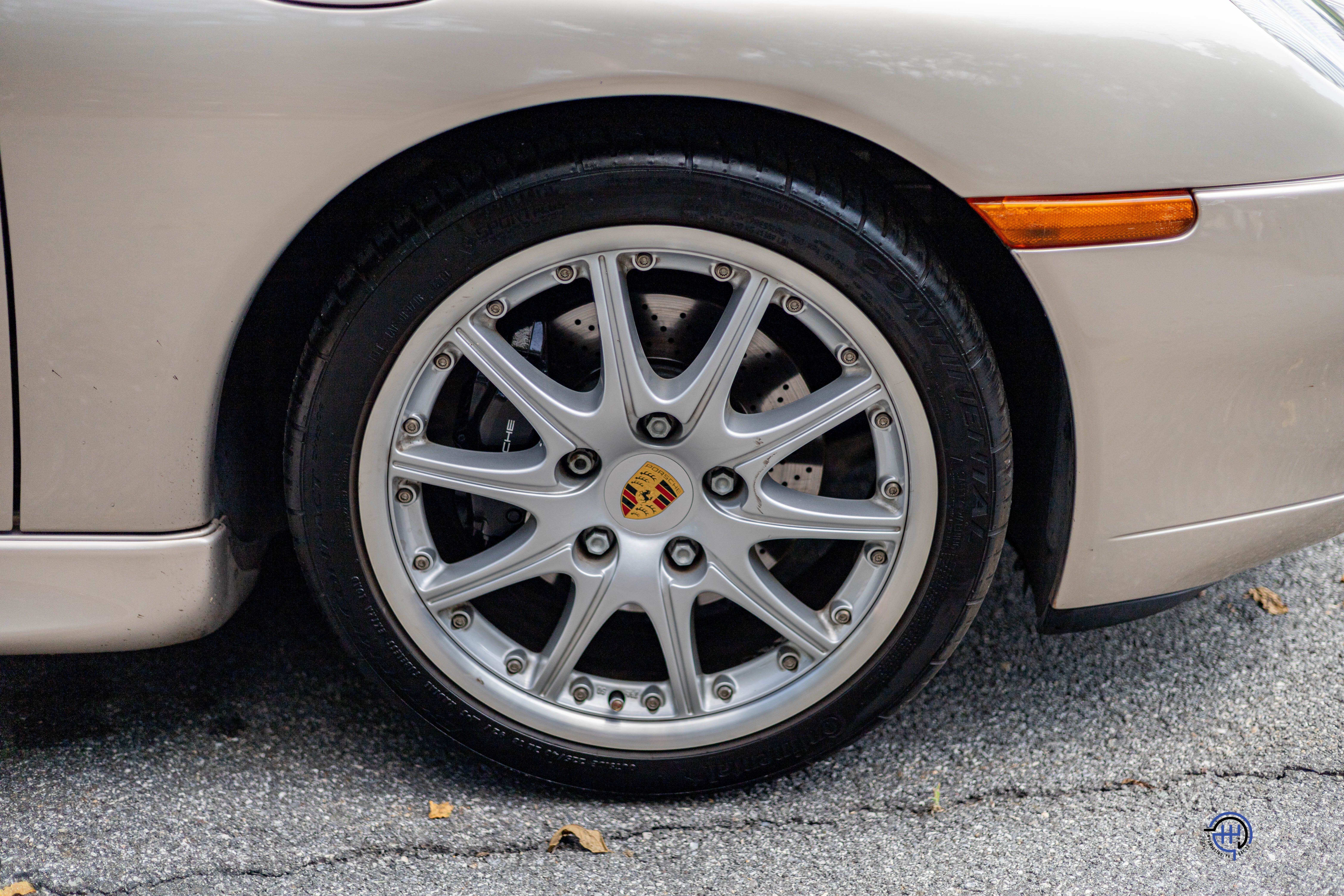 Used 2000 Porsche 911 Carrera Cabriolet RWD image 23