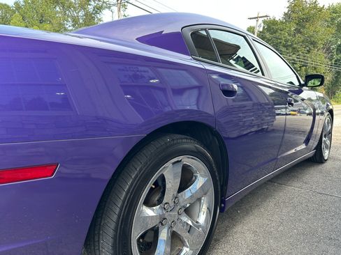 Used 2014 Dodge Charger R/T RWD image 6
