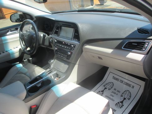 Used 2015 Hyundai Sonata Sport w/ Premium & Technology FWD image 4