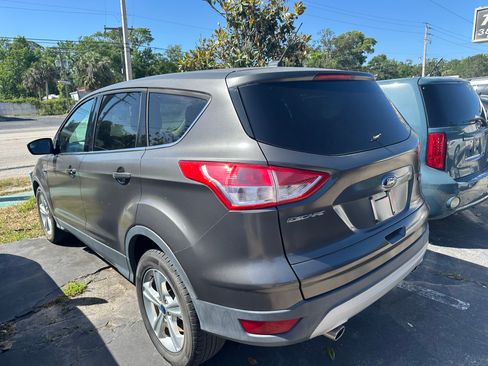 Used 2014 Ford Escape SE image 4