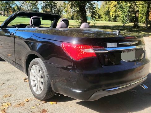 Used 2012 Chrysler 200 Touring image 4