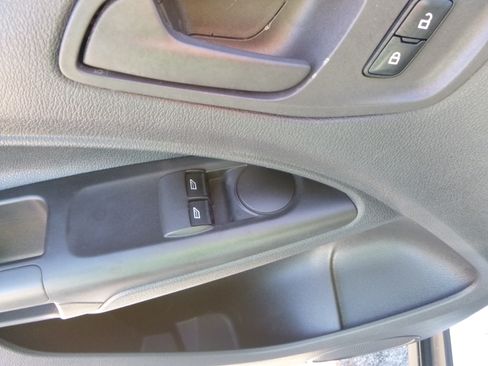 Used 2015 Ford Transit Connect XL image 12