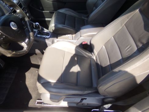 Used 2008 Volkswagen R32 image 11