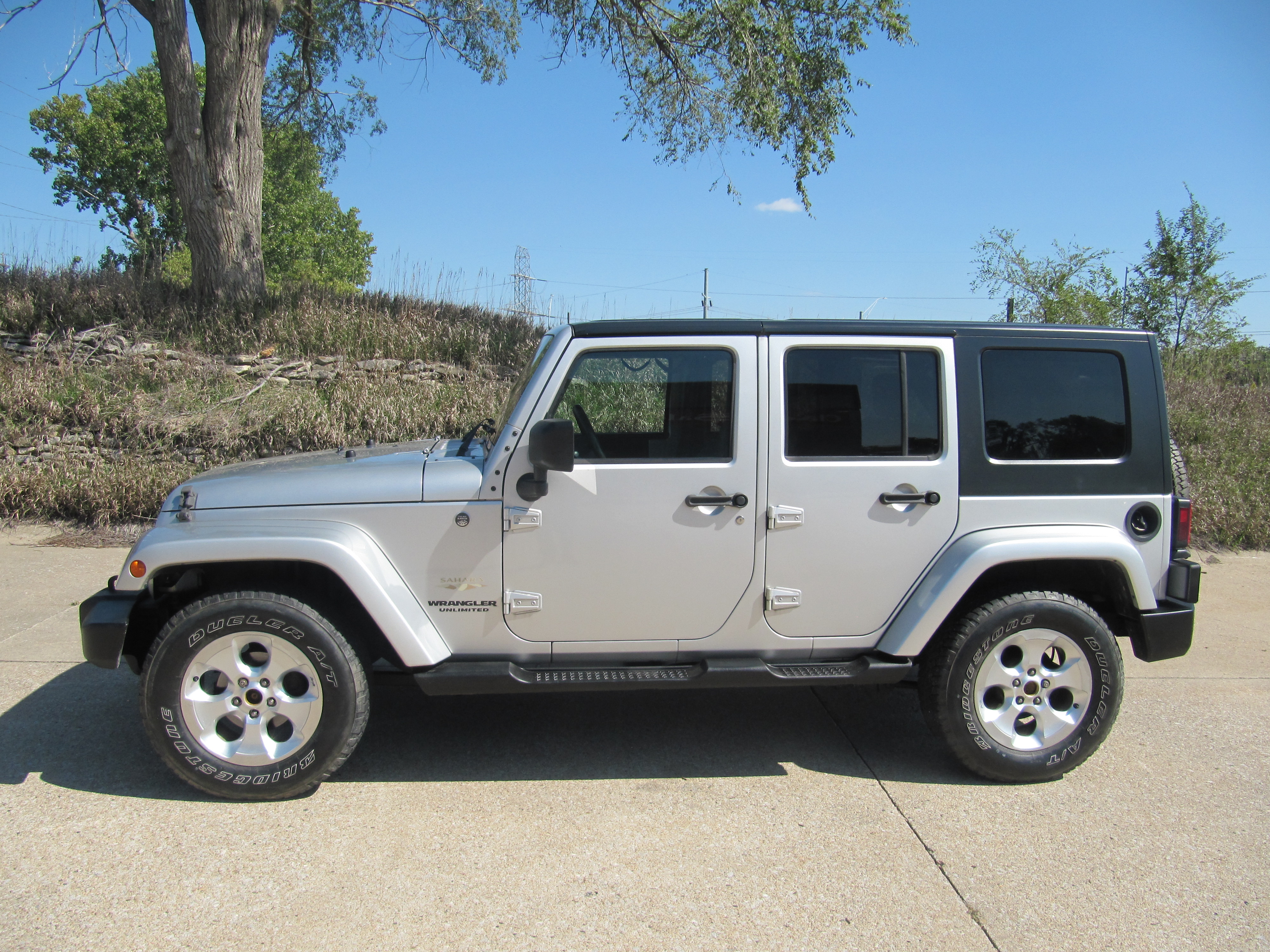 Used 2008 Jeep Wrangler Unlimited Sahara AWD/4WD image 9