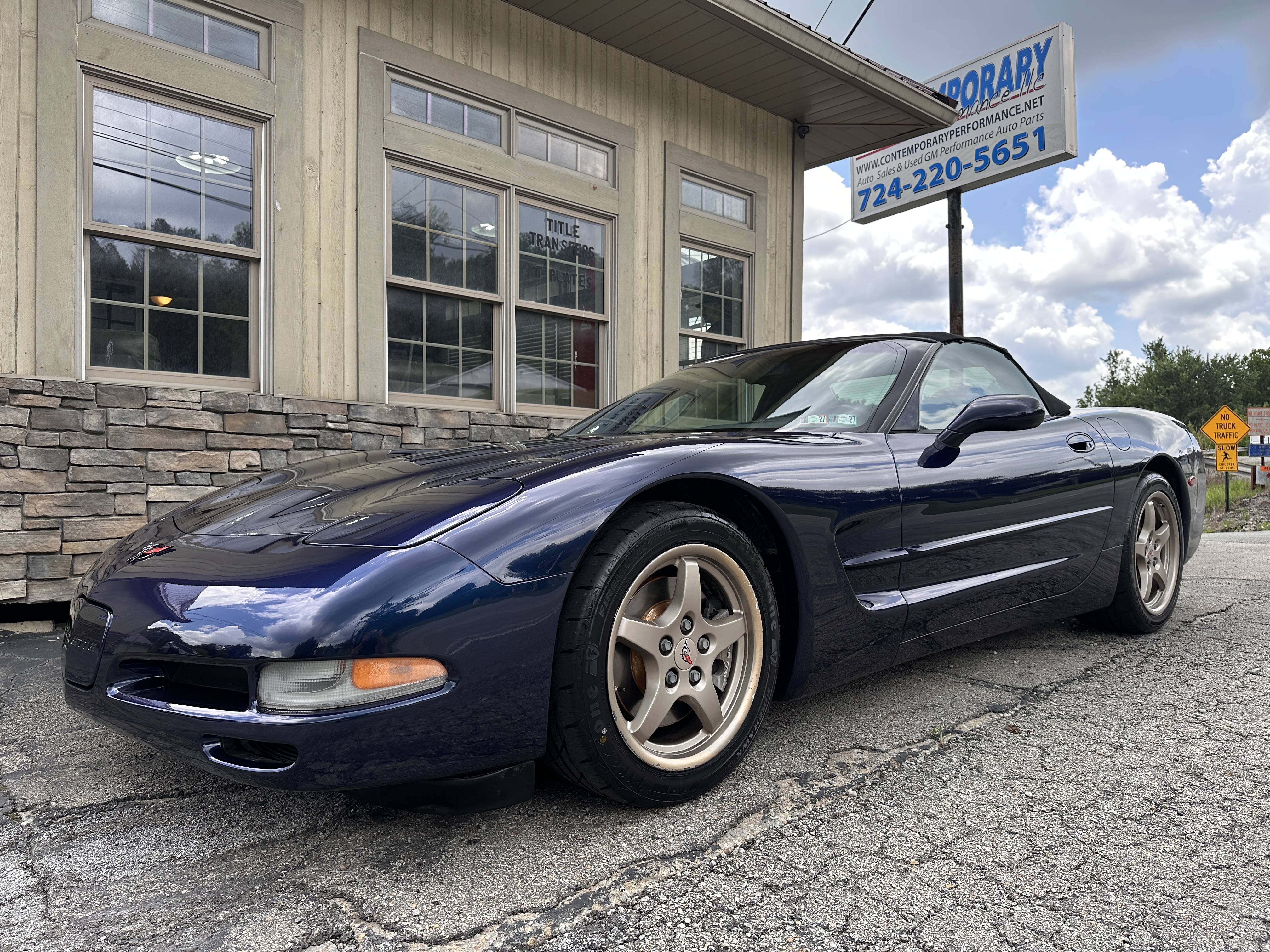 Used 1999 Chevrolet Corvette Convertible RWD image 1