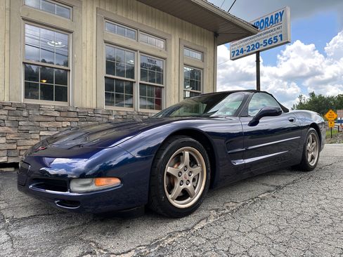 Used 1999 Chevrolet Corvette Convertible RWD image 1