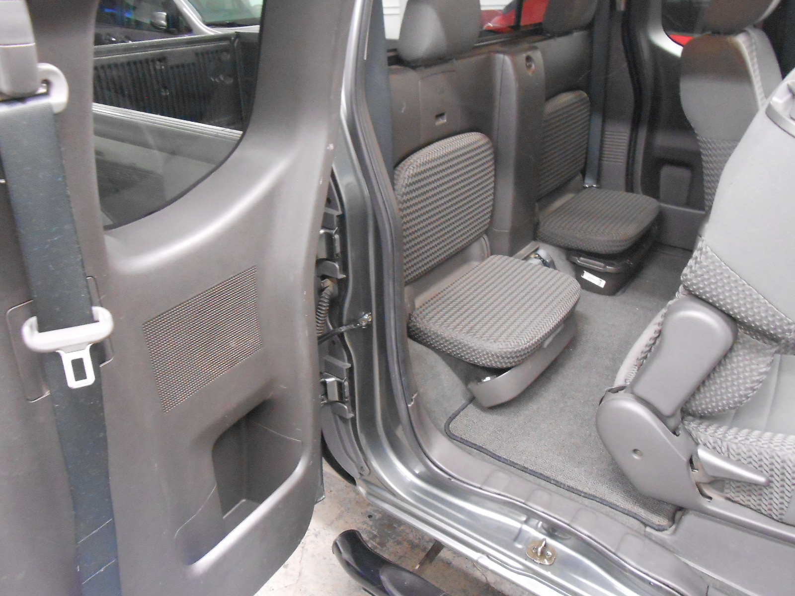 Used 2006 Nissan Frontier 4x4 King Cab image 14