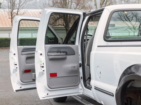 Used 1999 Ford F350 XLT image 64