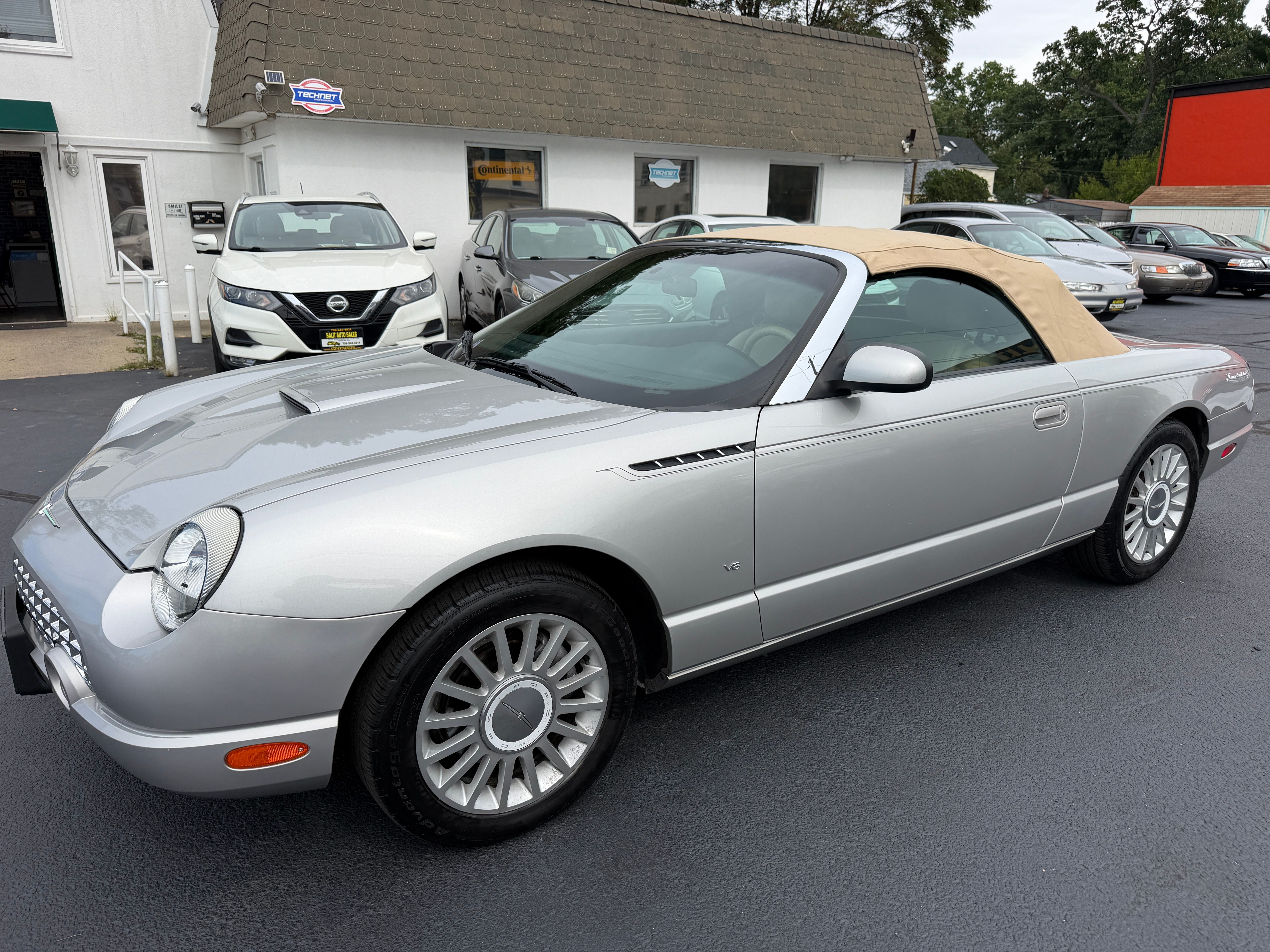 Used 2004 Ford Thunderbird UNAVAIL RWD image 23