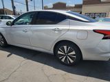 Used 2021 Nissan Altima 2.5 SV image 3