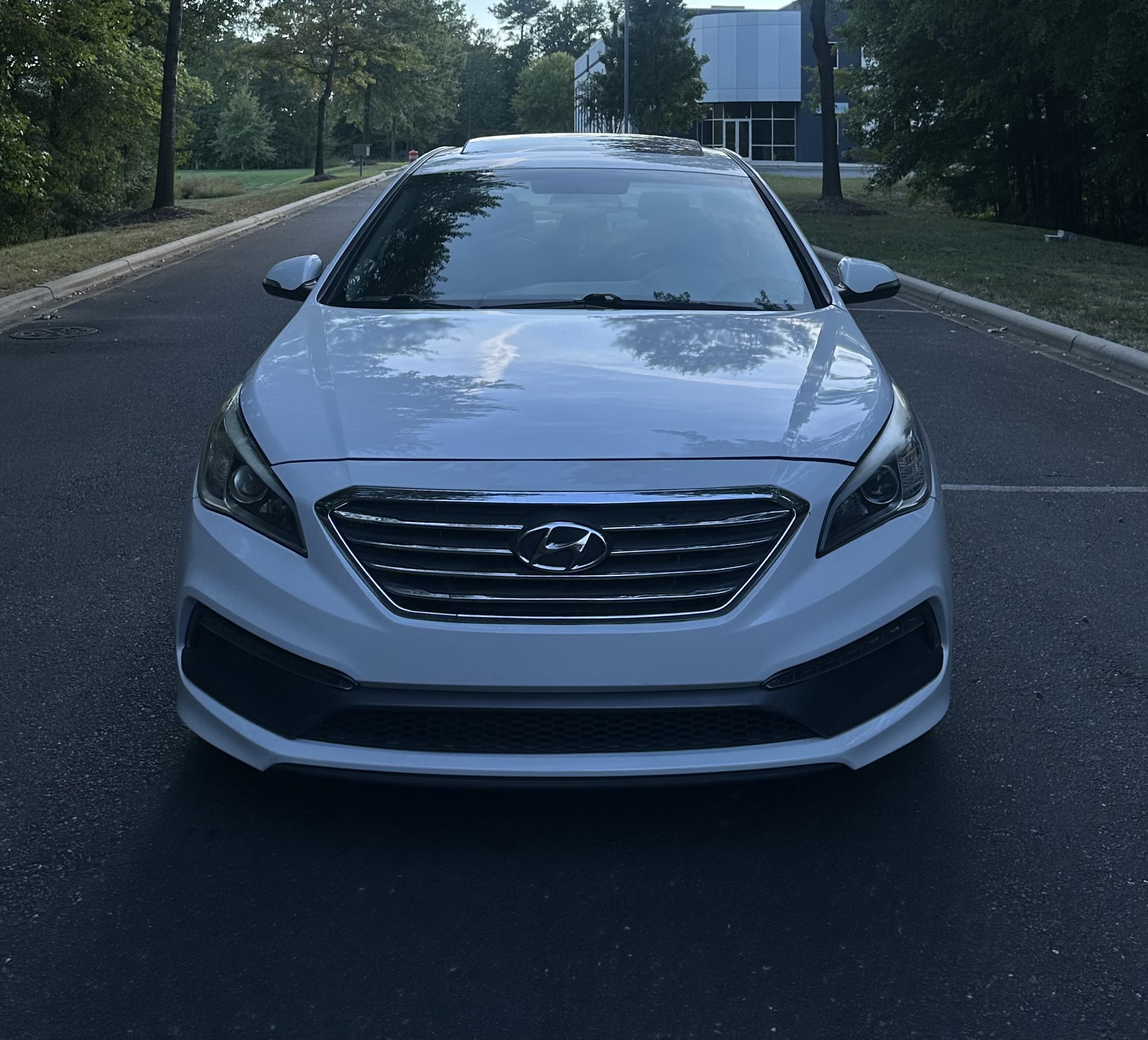 Used 2016 Hyundai Sonata Sport FWD image 2