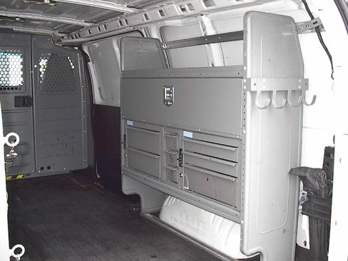 Used 2021 Chevrolet Express 2500 image 21