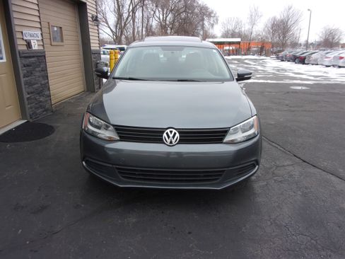 Used 2012 Volkswagen Jetta 2.5 SE image 2