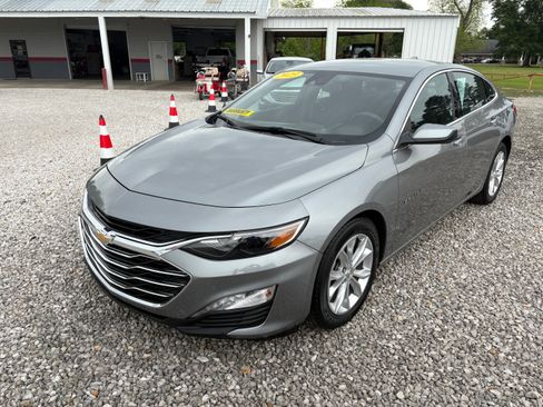 Used 2023 Chevrolet Malibu LT FWD image 2
