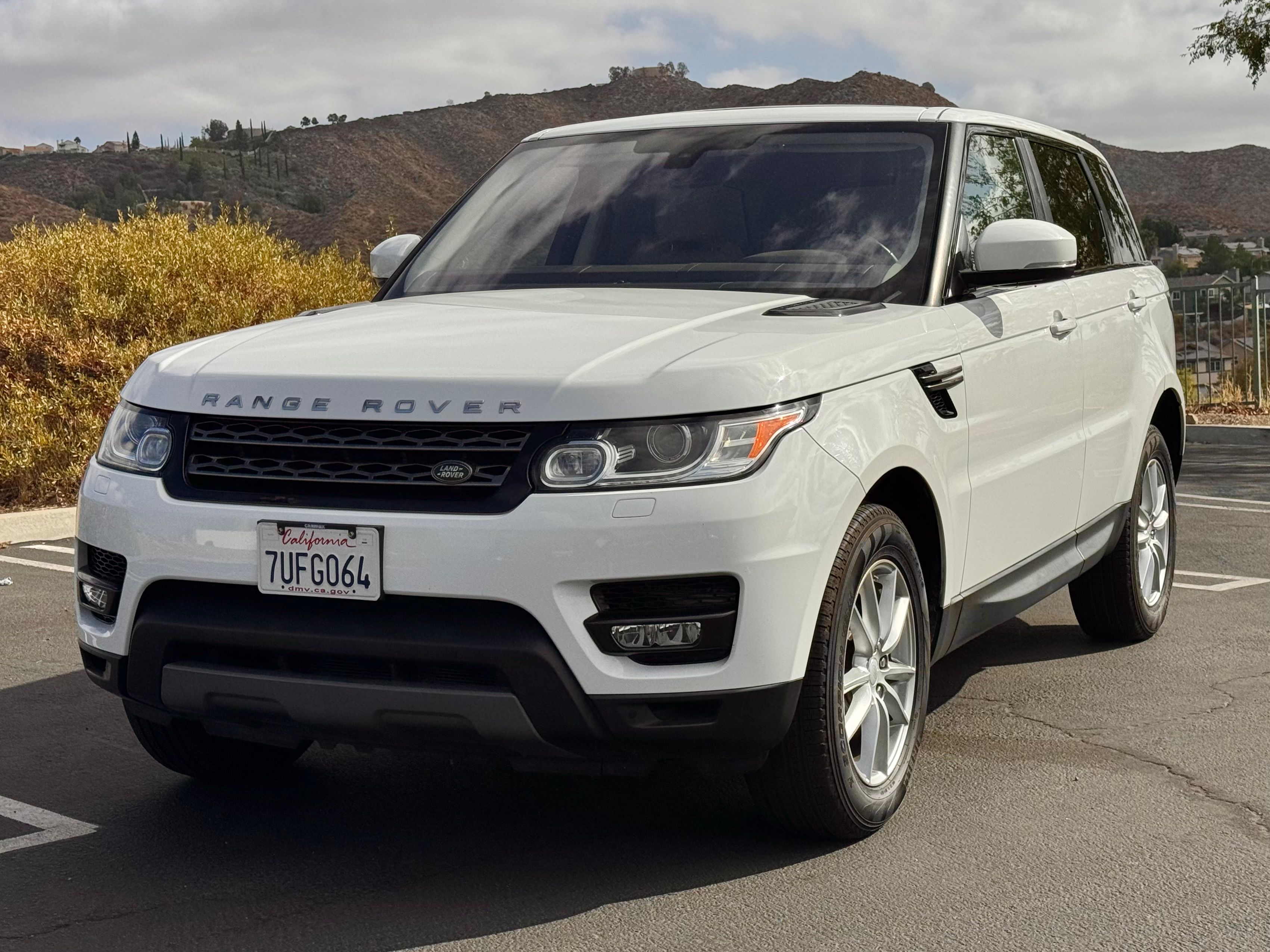 Used 2016 Land Rover Range Rover Sport SE AWD/4WD image 1