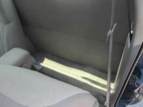 Used 2003 Chevrolet S10 Pickup 2WD Regular Cab image 19