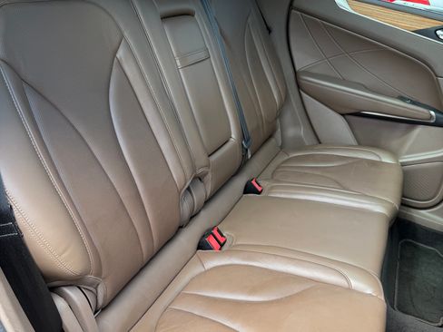 Used 2015 Lincoln MKC Reserve image 11