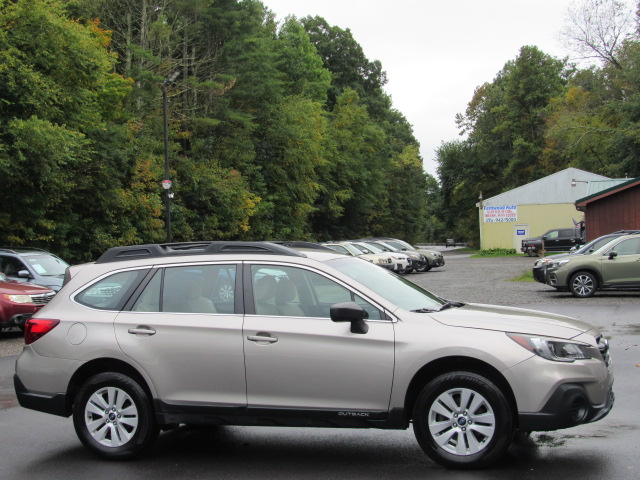 Used 2019 Subaru Outback 2.5i AWD/4WD image 12