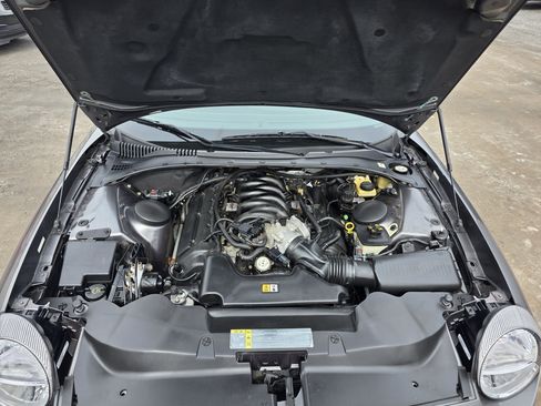 Used 2003 Ford Thunderbird UNAVAIL RWD image 9