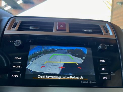 Used 2017 Subaru Outback 2.5i Limited image 12