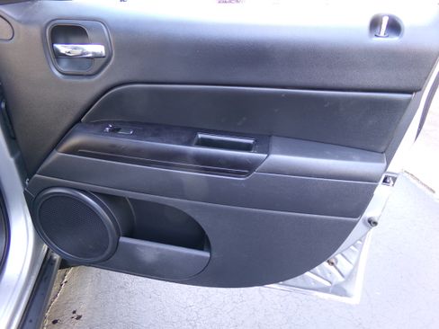 Used 2016 Jeep Patriot 75th Anniversary image 13