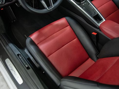 Used 2023 Porsche 718 Cayman image 14