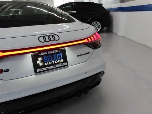Used 2024 Audi RS e-tron GT w/ Carbon Performance Package AWD/4WD image 7