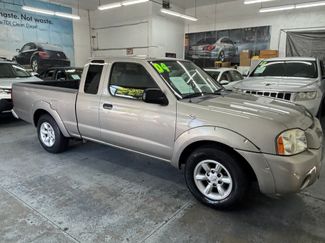 Used 2004 Nissan Frontier XE image 1