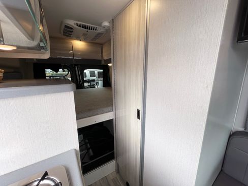 Used 2021 Mercedes-Benz Sprinter 4500 image 32