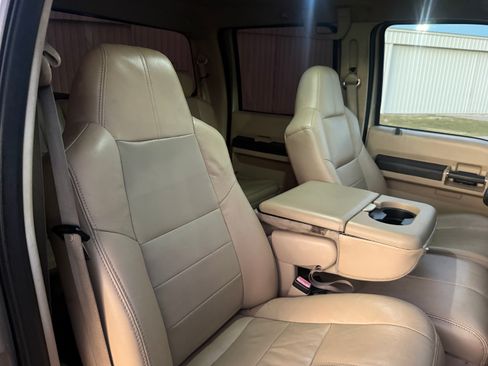 Used 2010 Ford F350 Lariat image 67