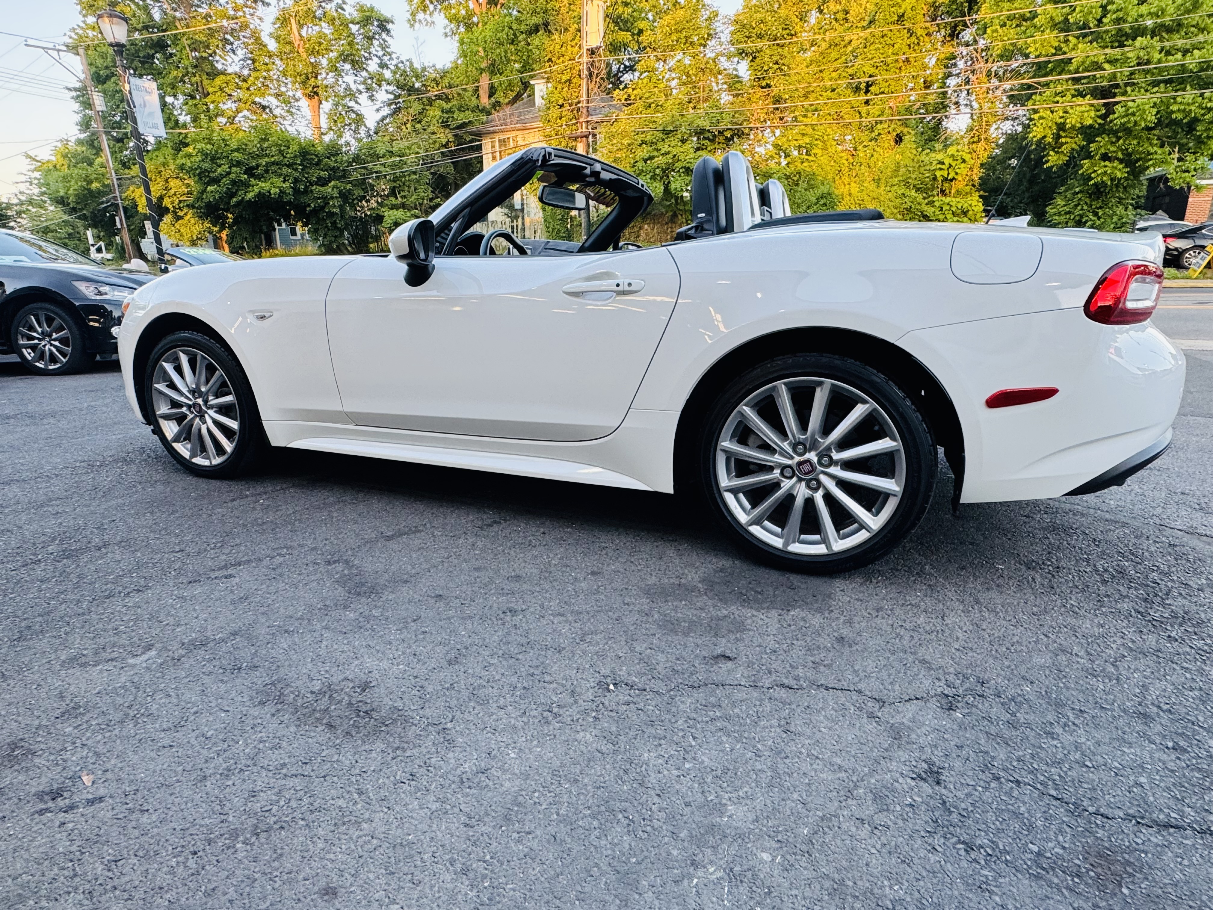 Used 2020 FIAT 124 Spider Lusso Convertible 2D RWD image 3