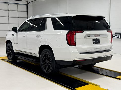 Used 2021 GMC Yukon 2WD SLT image 2