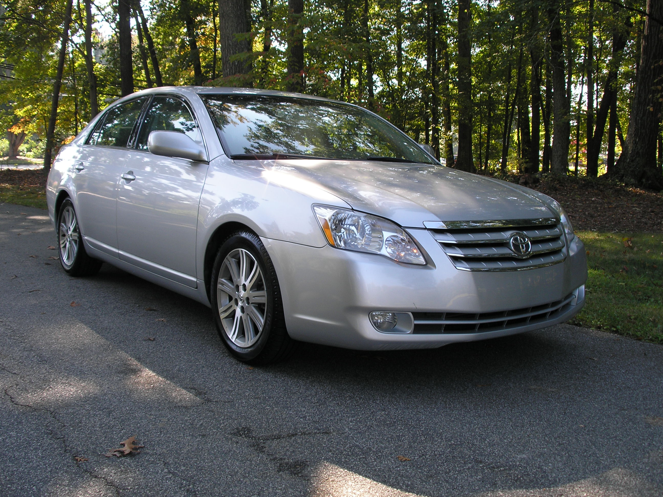 Used 2007 Toyota Avalon Limited FWD image 1