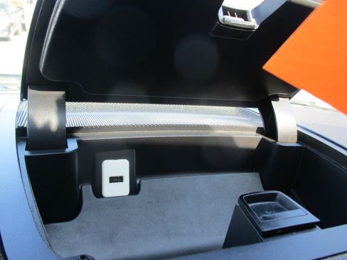 Used 2013 Chevrolet Traverse LT image 39