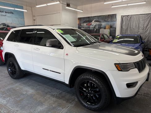 Used 2018 Jeep Grand Cherokee 4WD Trailhawk image 7