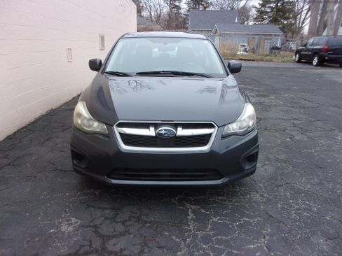 Used 2012 Subaru Impreza 2.0i image 2