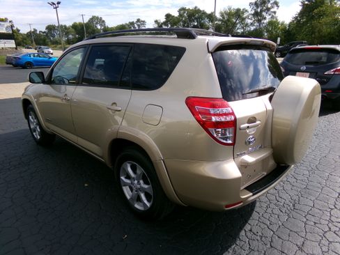 Used 2009 Toyota RAV4 Limited image 3