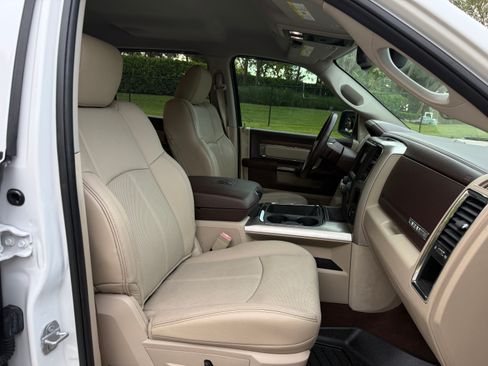 Used 2018 RAM 1500 2WD Crew Cab Laramie image 15