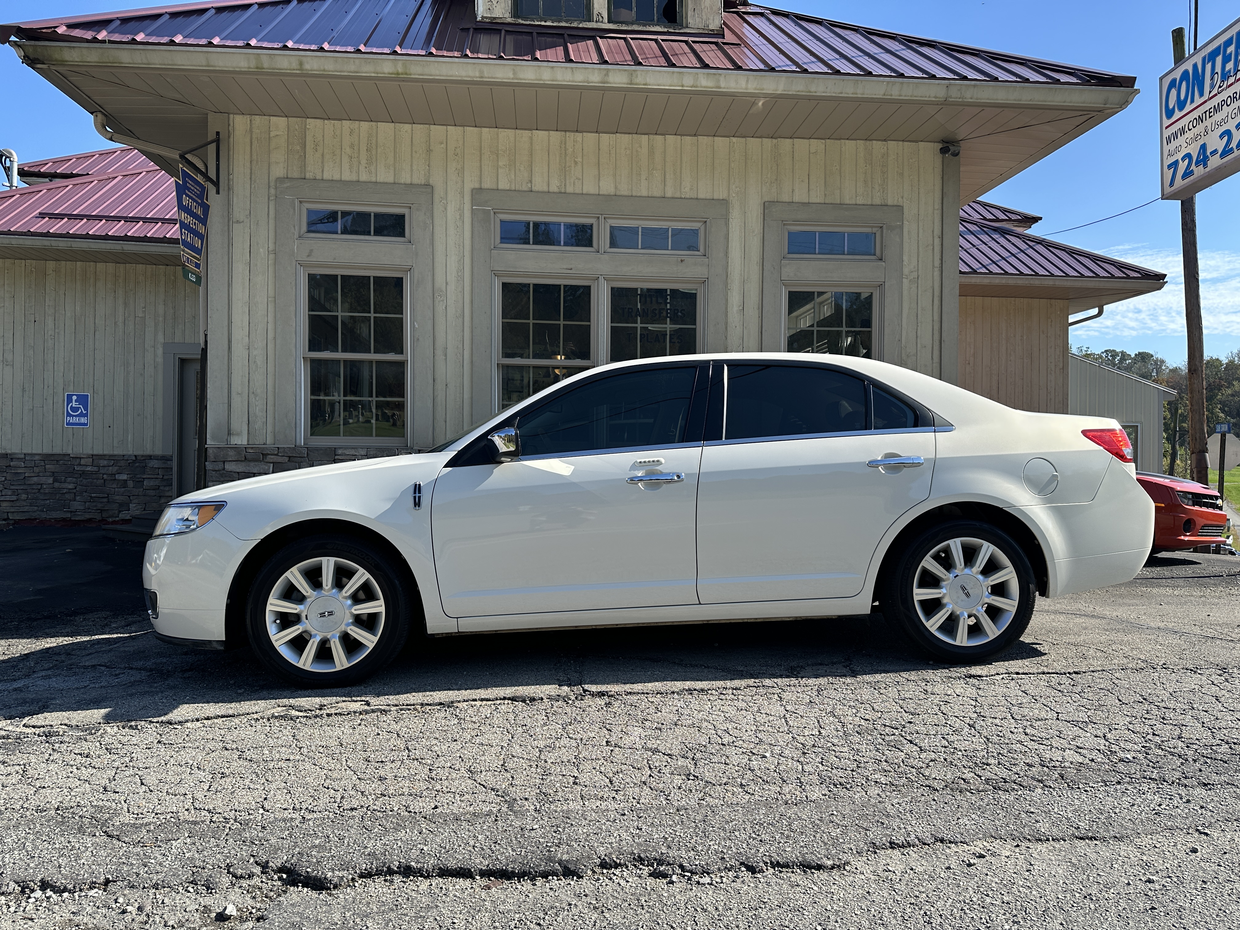 Used 2012 Lincoln MKZ UNAVAIL FWD image 2