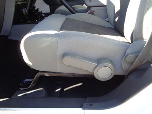 Used 2008 Jeep Wrangler X image 31