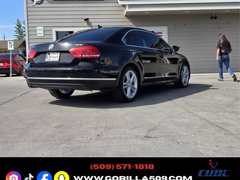Used 2012 Volkswagen Passat TDI SE FWD image 7