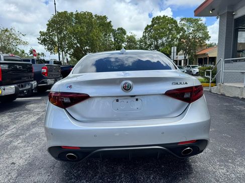 Used 2018 Alfa Romeo Giulia Ti Sport RWD image 6