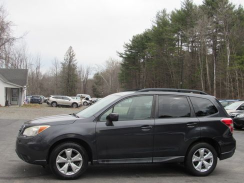 Used 2014 Subaru Forester 2.5i Premium image 3