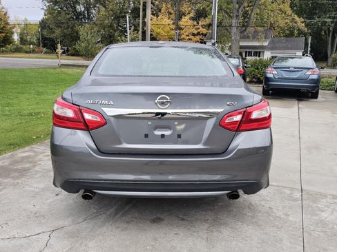 Used 2016 Nissan Altima 2.5 SV image 5
